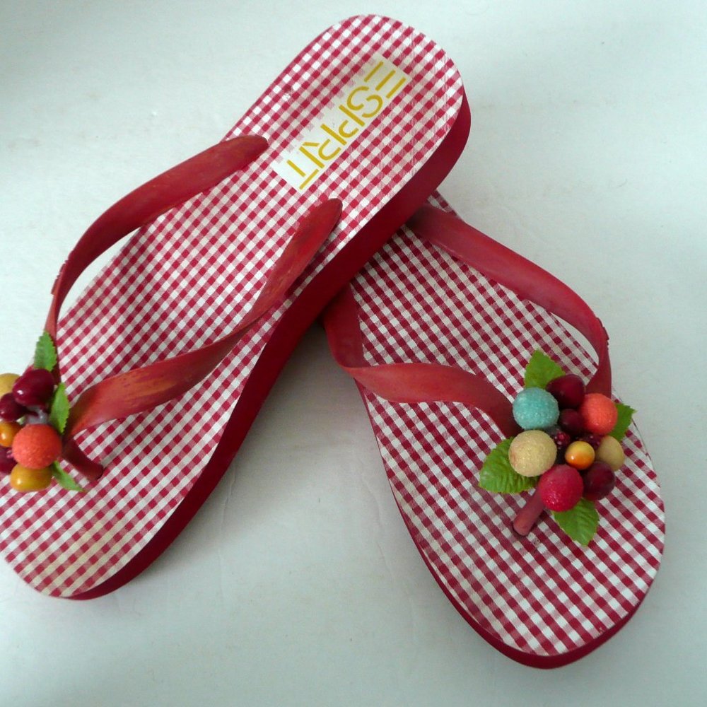 Esprit Size 9-10 Red Flip Flops